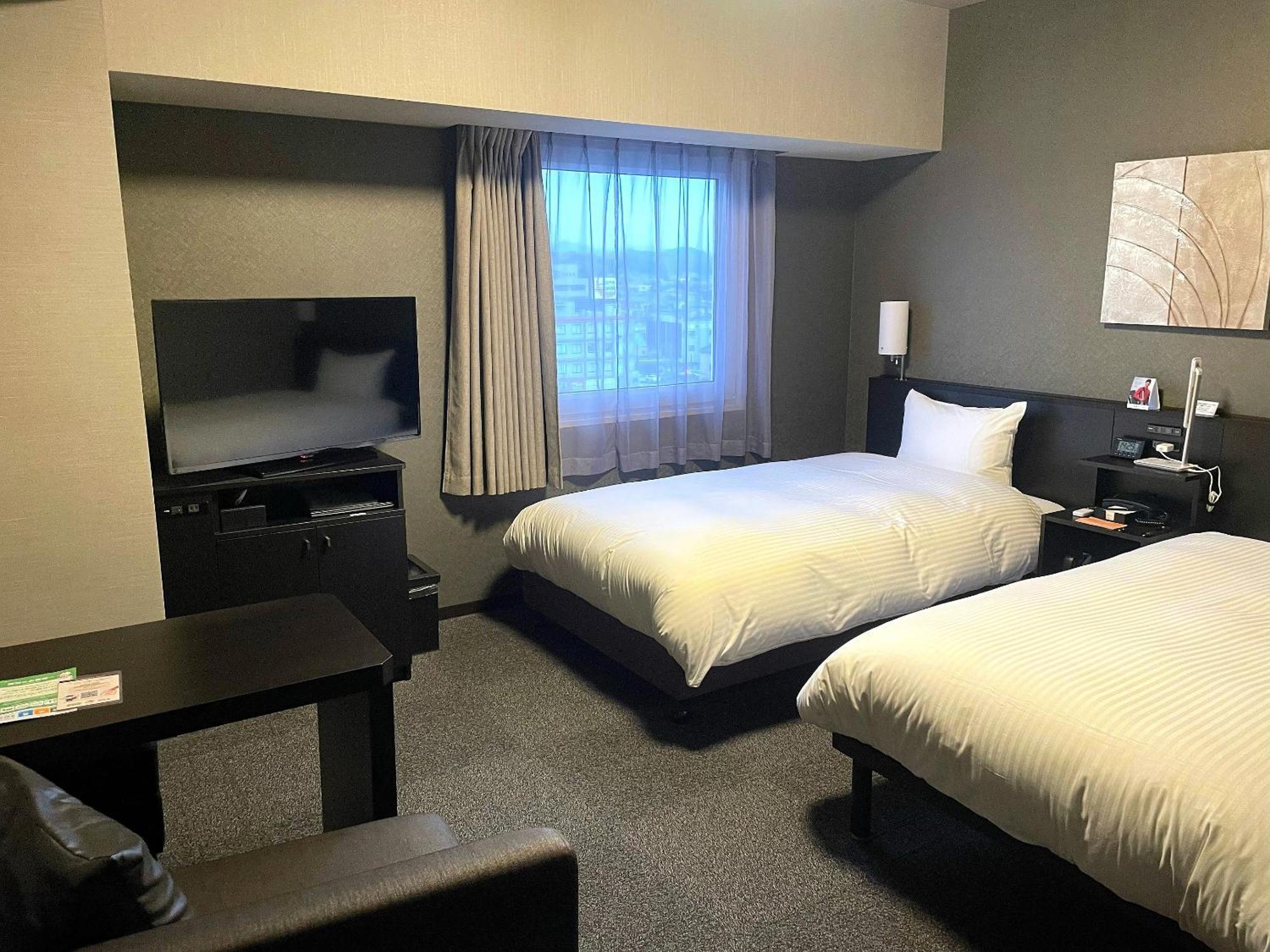 Hotel Route-inn Ekimae Sakurai